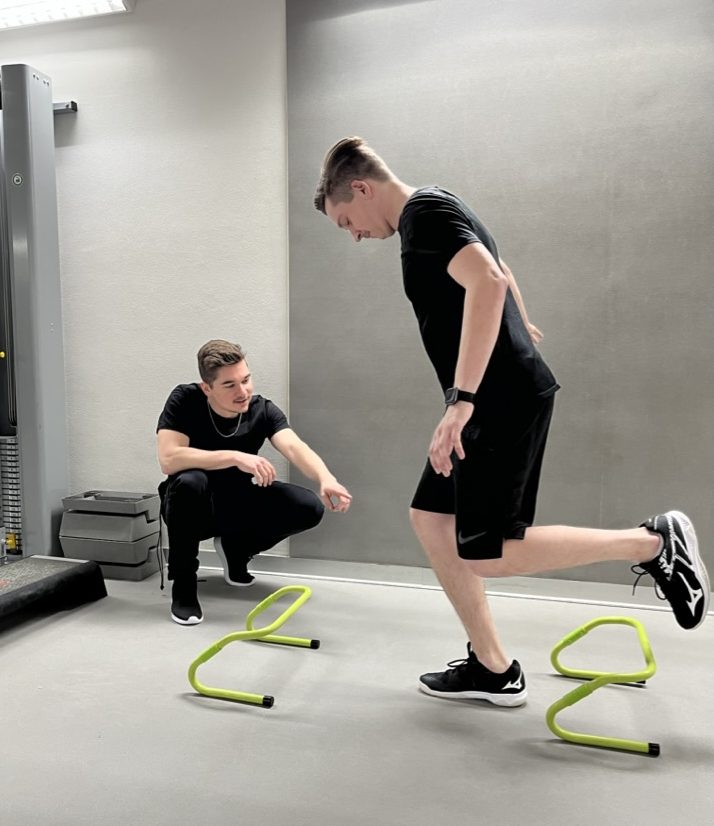 Physiotherapie und Sportphysiotherapie in 1030 Wien. Mit meinem ganzheitlichen Konzept unterstütze ich dich nach Verletzungen und Operation.